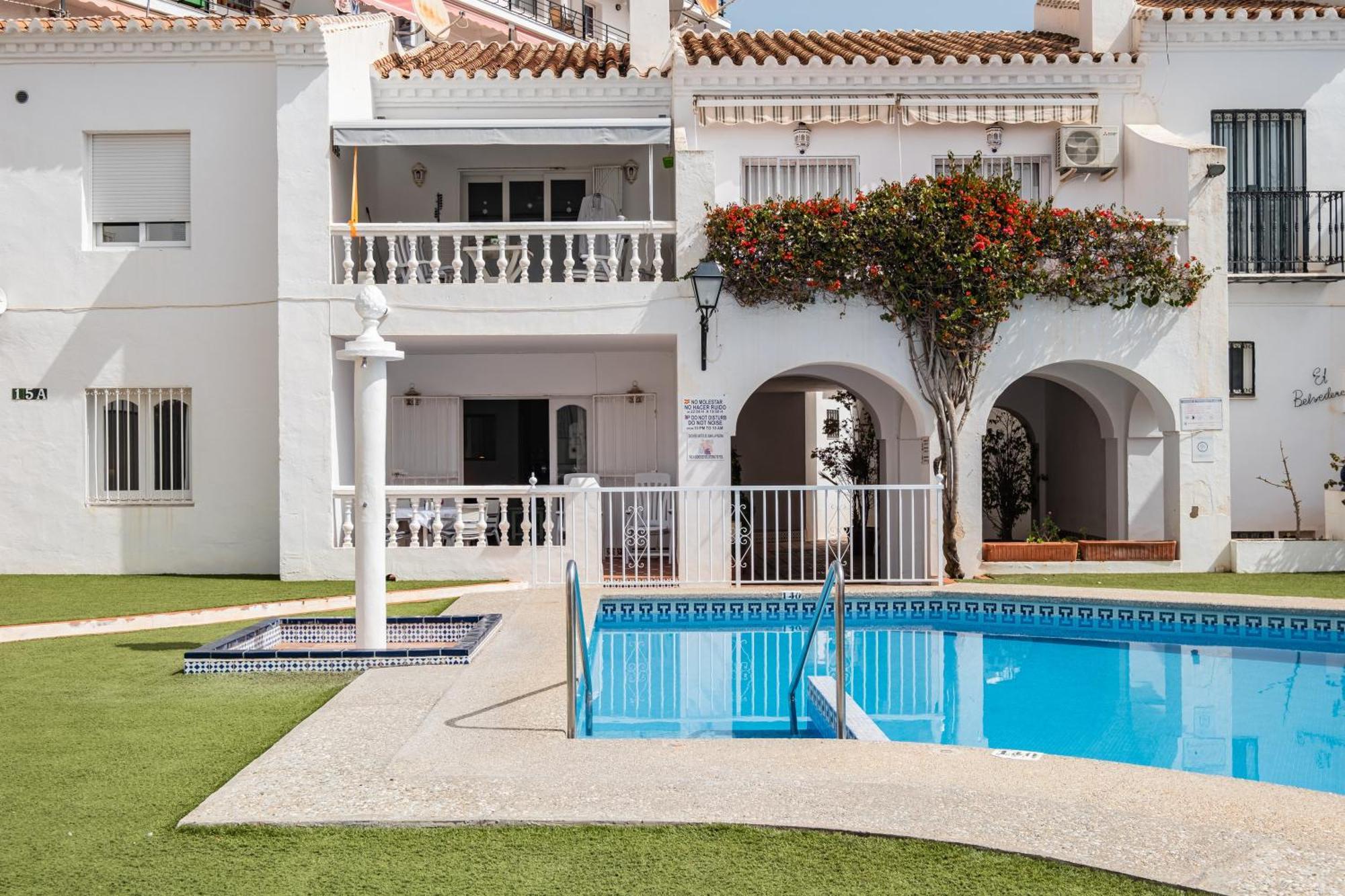Bright Spacious 1 Bed Apartment Nerja Ngoại thất bức ảnh