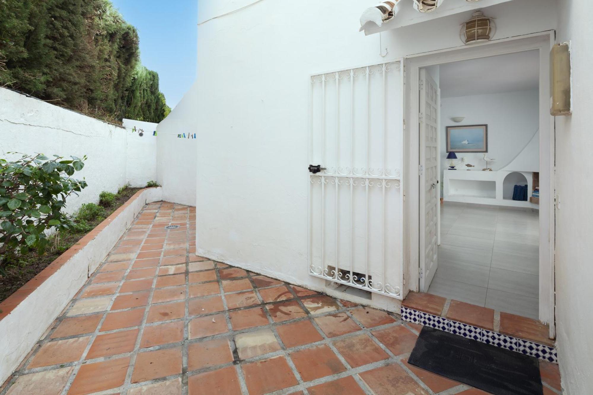 Bright Spacious 1 Bed Apartment Nerja Ngoại thất bức ảnh