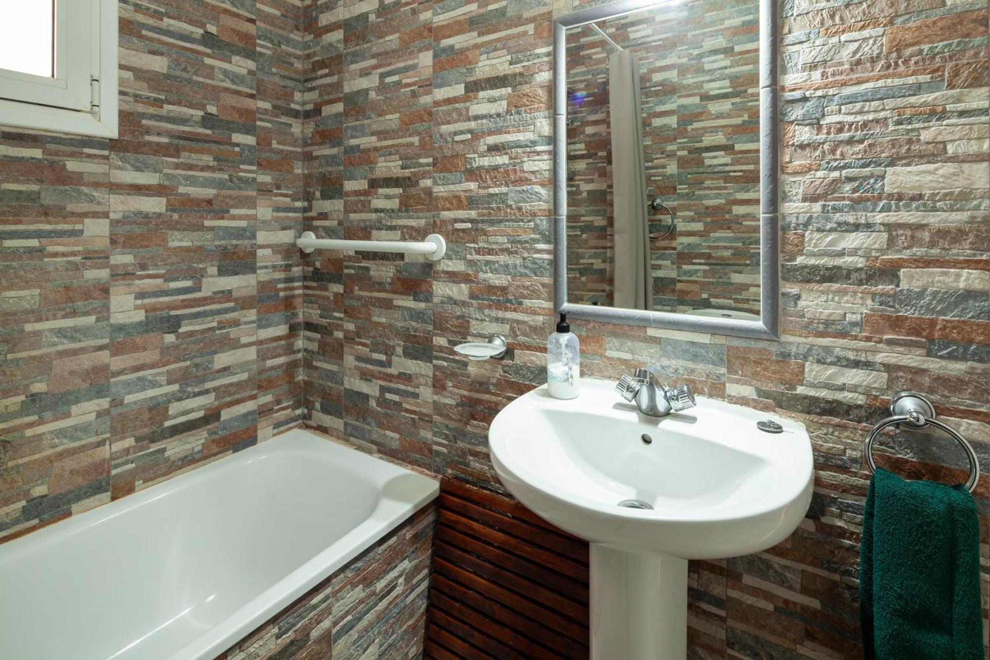 Bright Spacious 1 Bed Apartment Nerja Ngoại thất bức ảnh