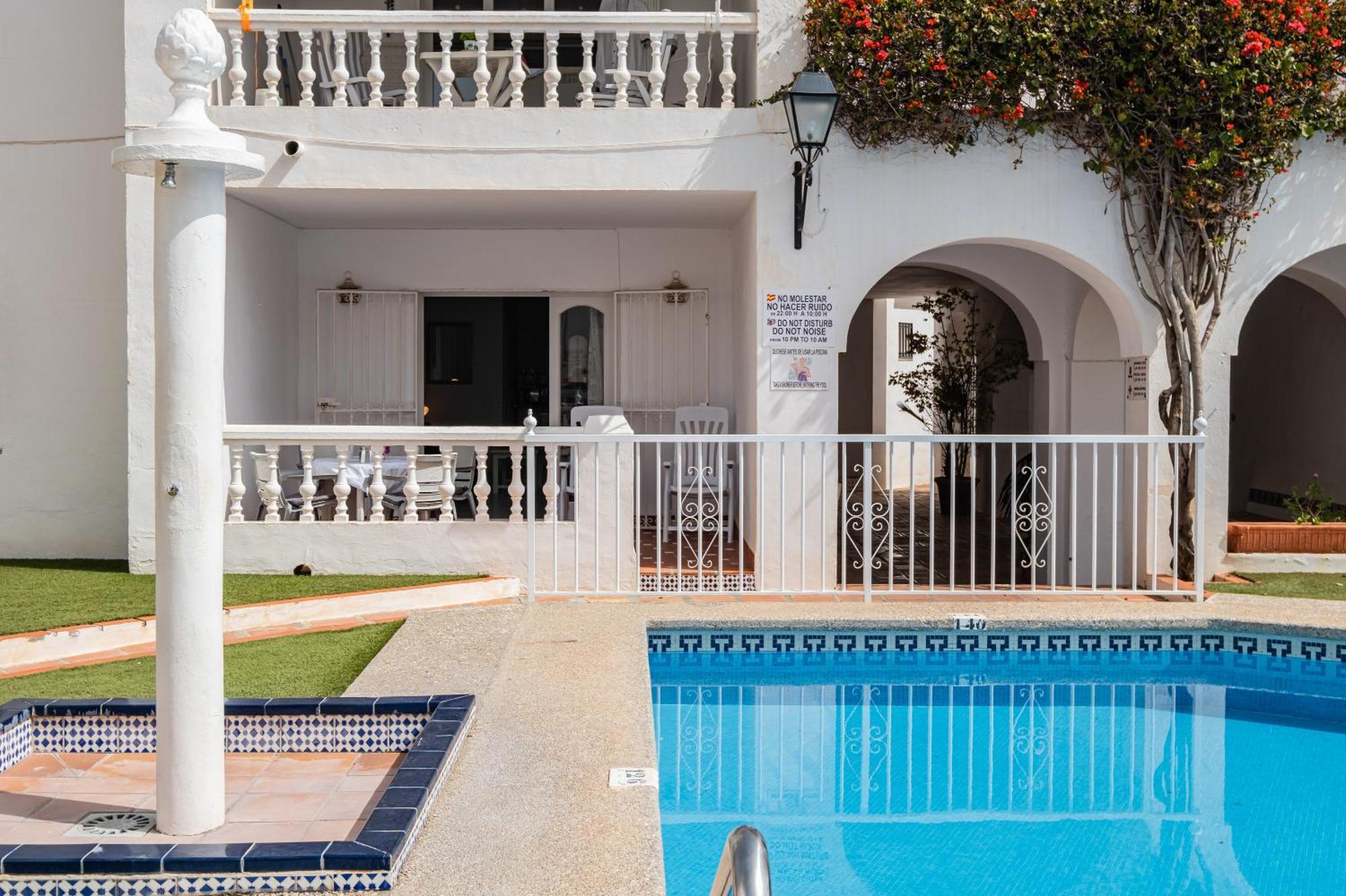Bright Spacious 1 Bed Apartment Nerja Ngoại thất bức ảnh